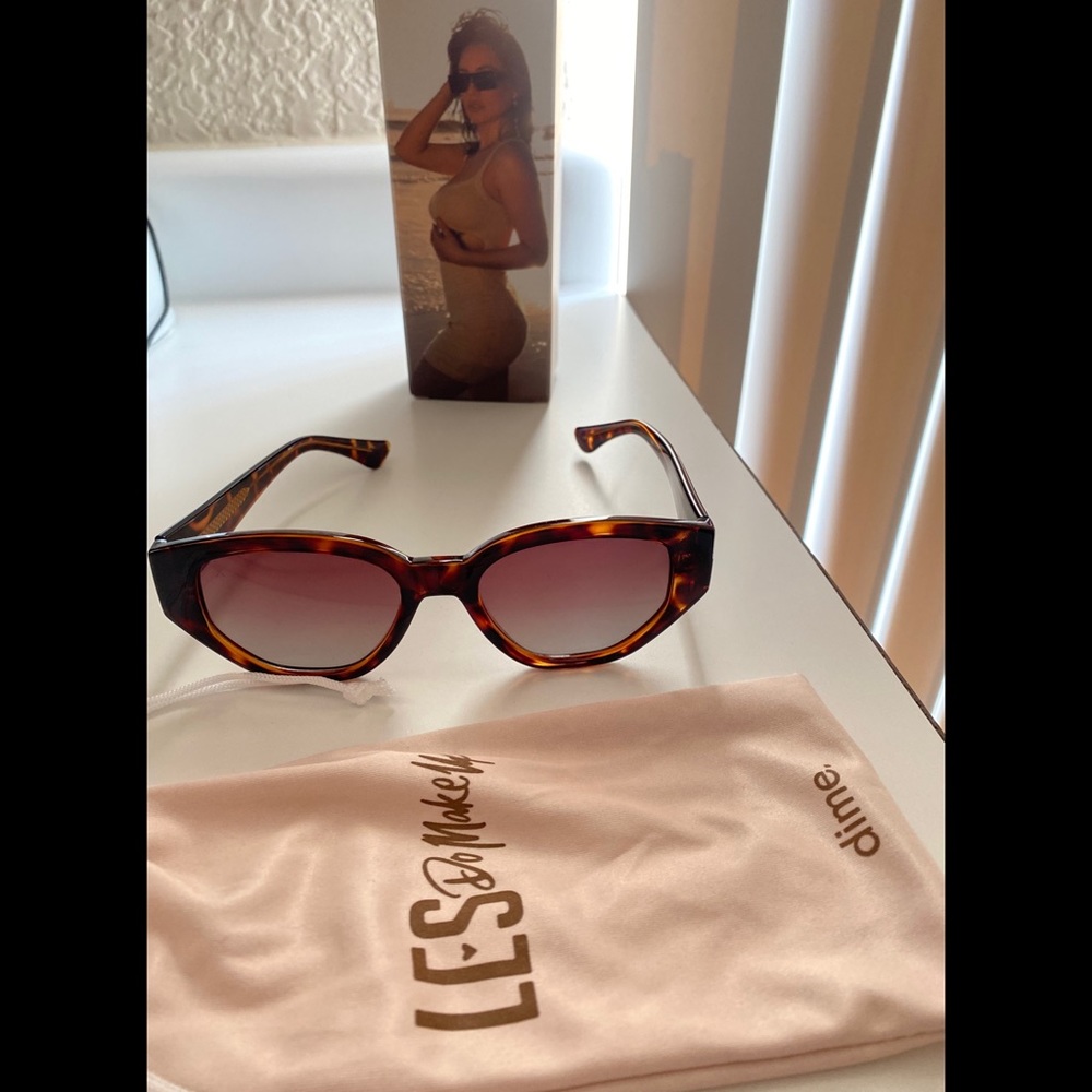 Les do makeup sunglasses